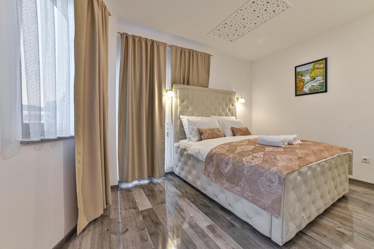 Royal Residence Deluxe Apartments Bihac Exterior photo